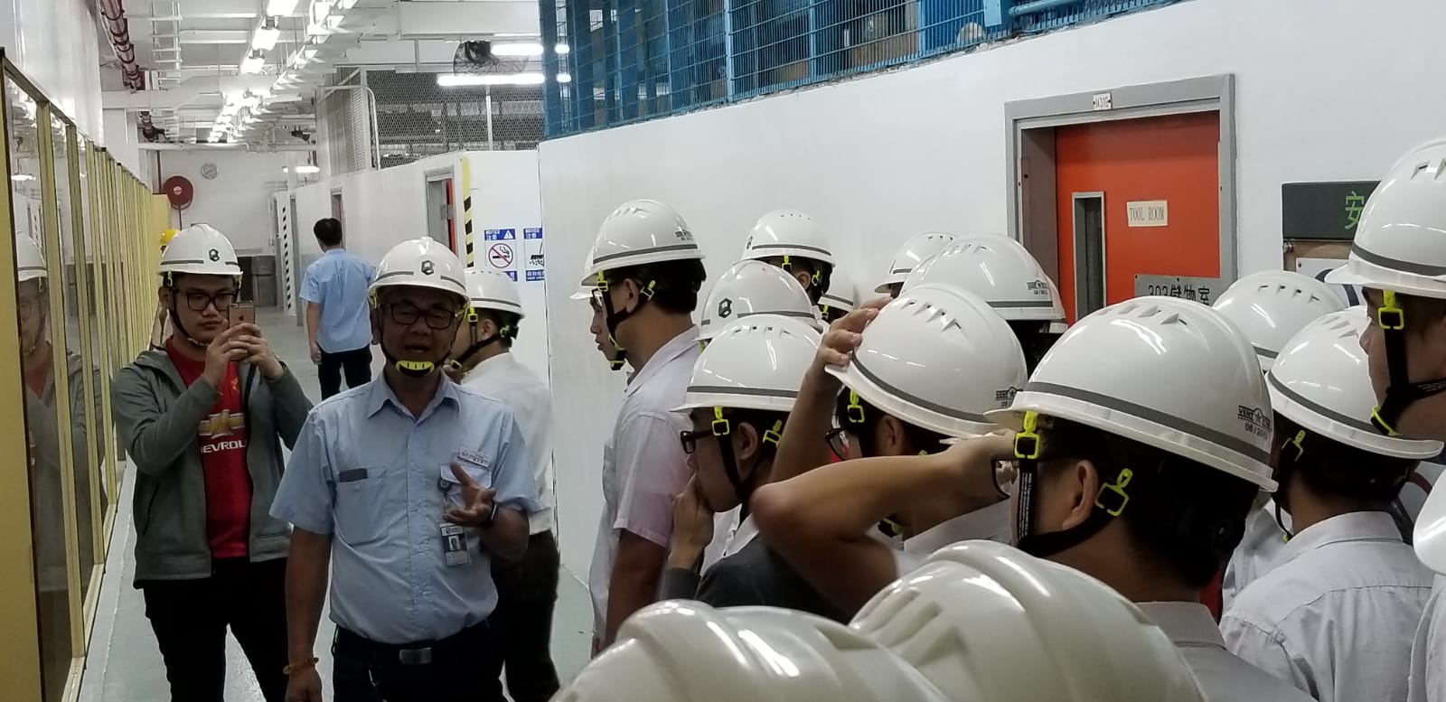 九龍灣院校參觀 - 香港青少年服務處及東莞工商總會劉百樂中學