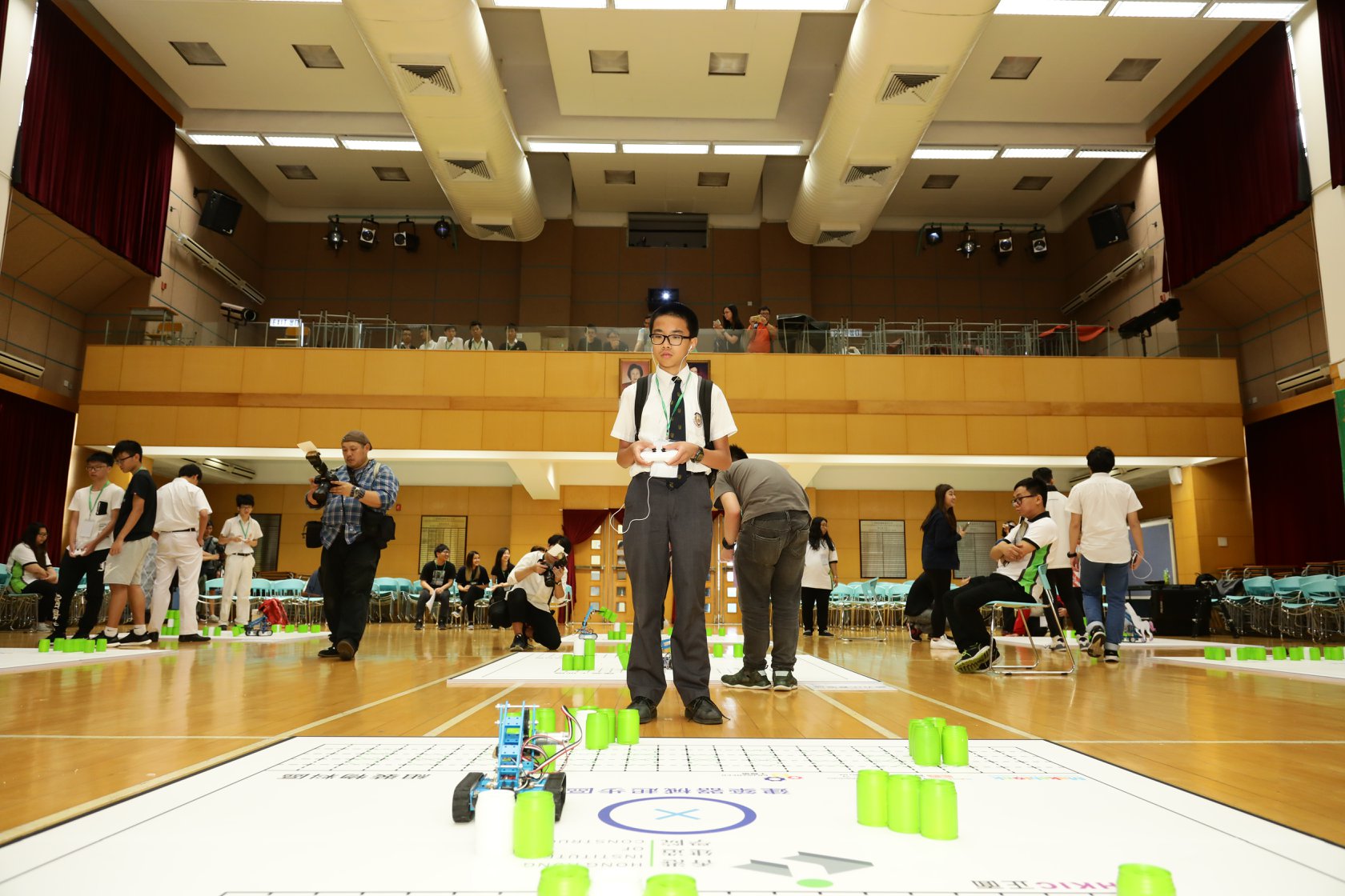 『組裝合成』建築法中學生機械人大賽