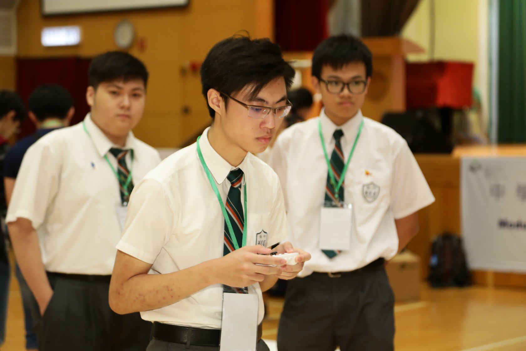 『組裝合成』建築法中學生機械人大賽