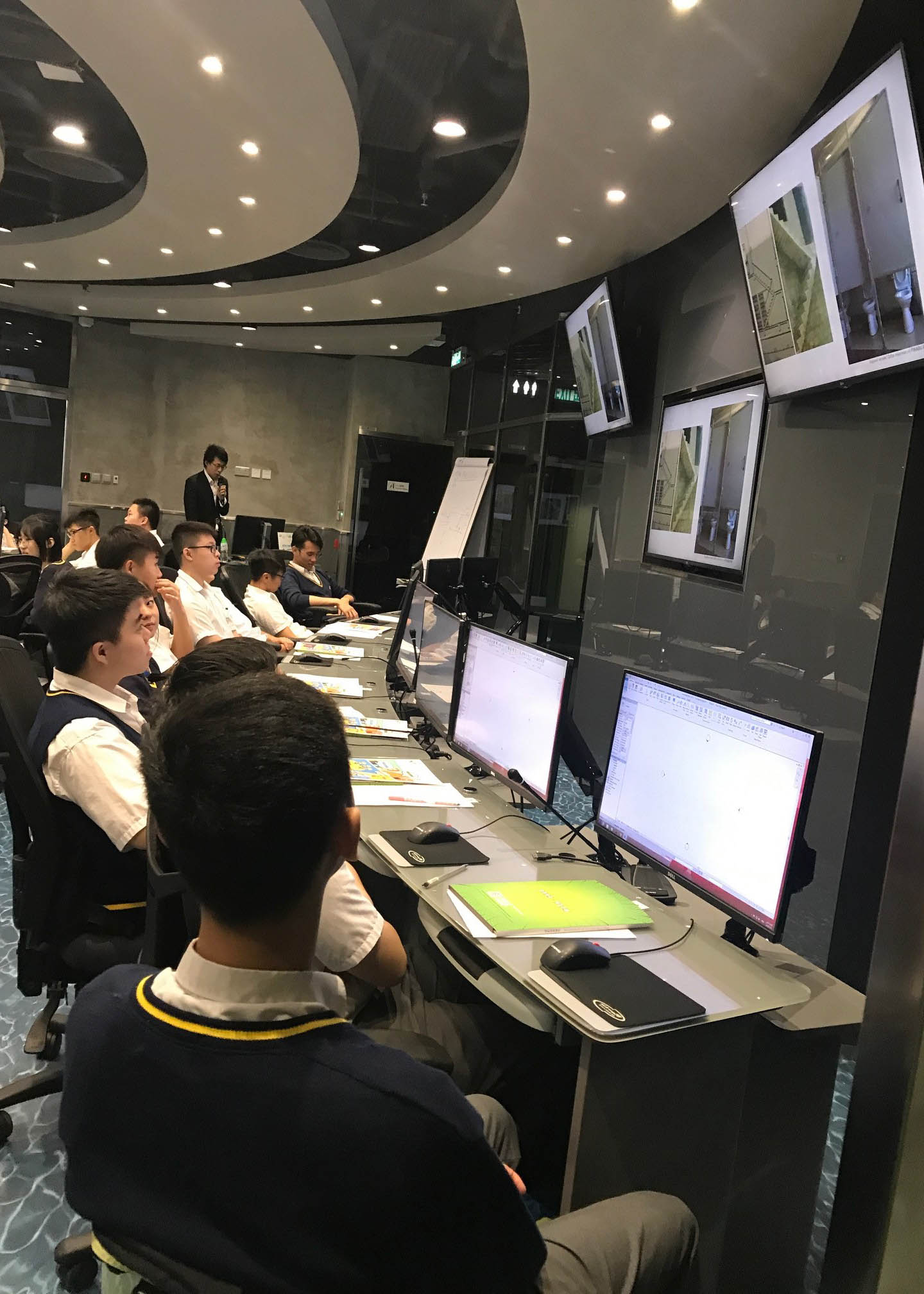 「STEM 活動日」- 九龍灣院校開放日