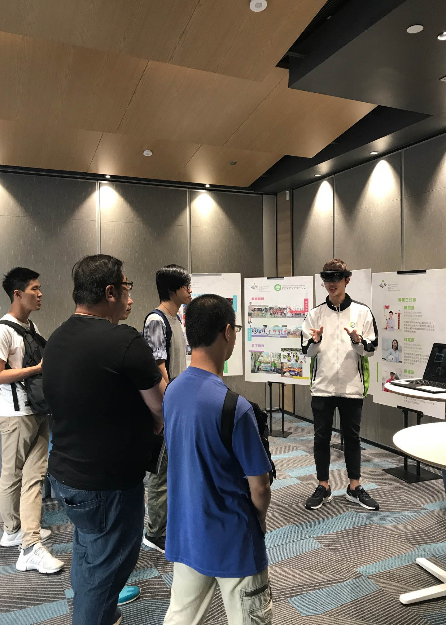「STEM 活動日」- 九龍灣院校開放日