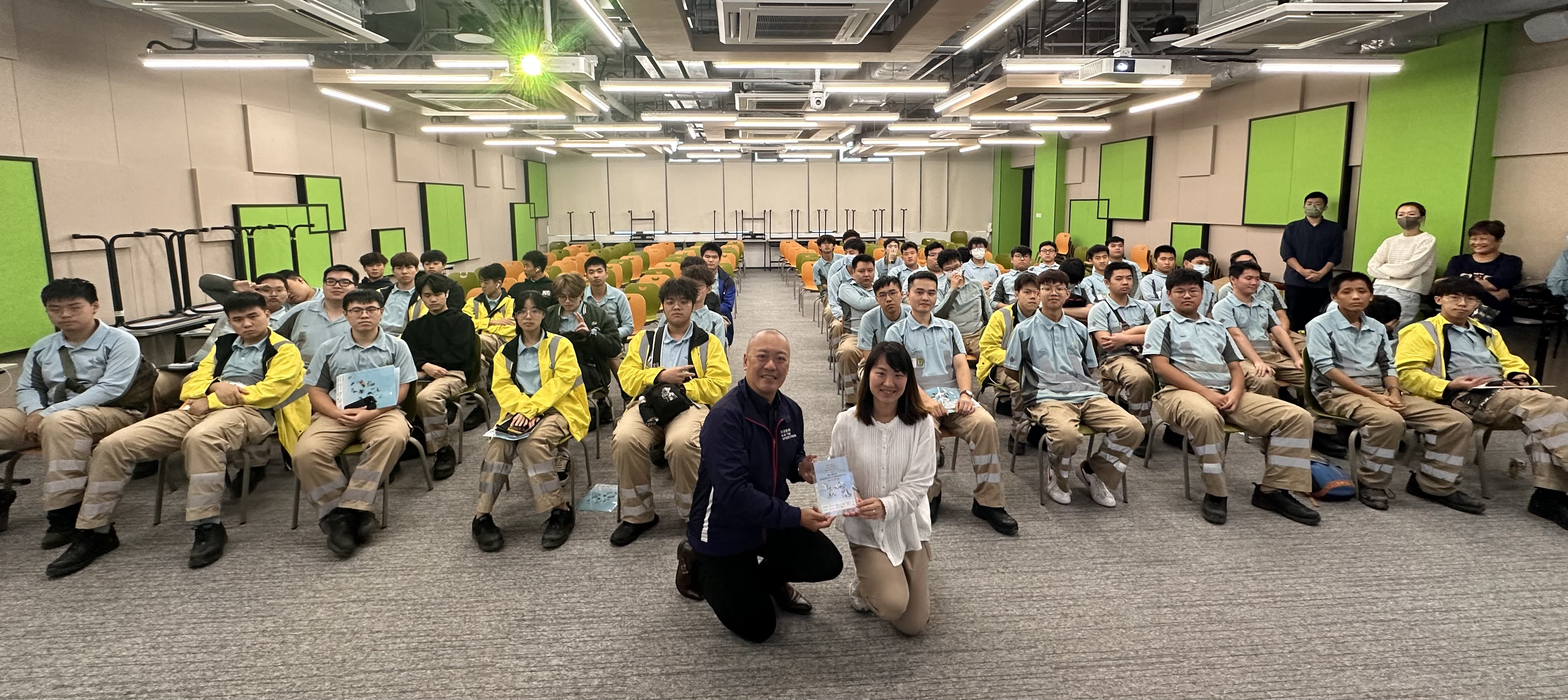 切磋琢磨 力求進步