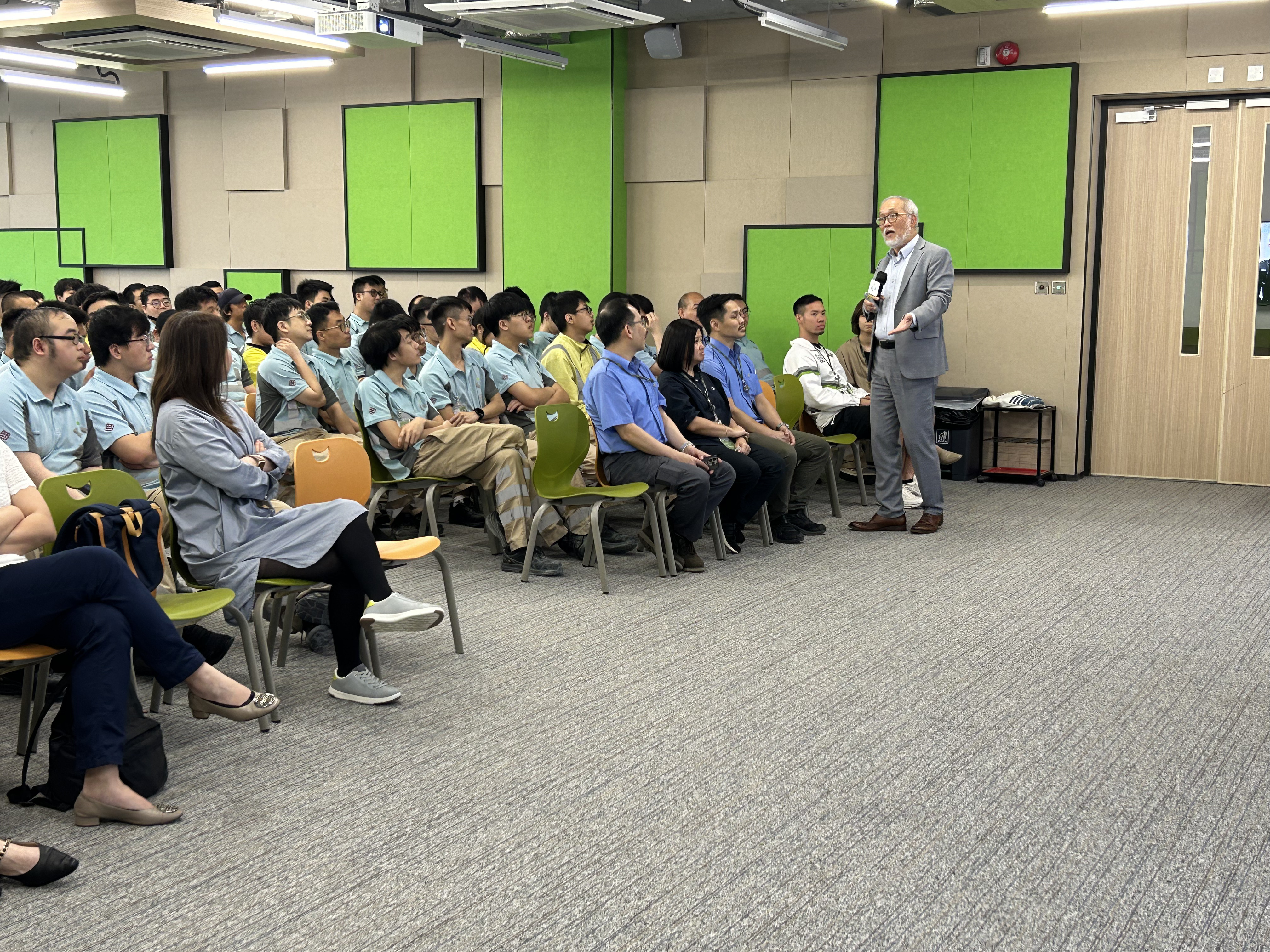 Whole Person Development Talk on the Spirit of Perseverance