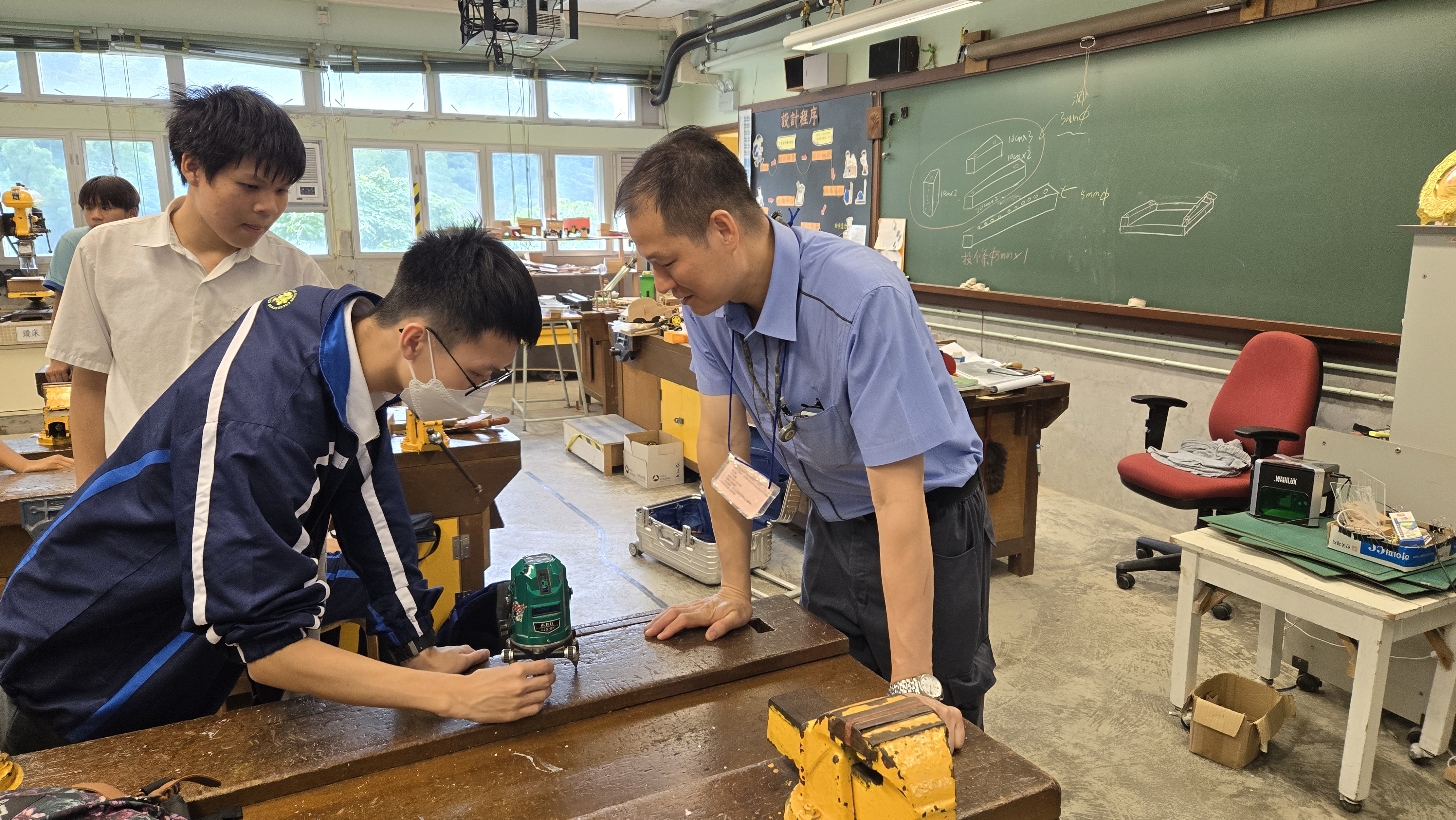 中學多元智能課堂  循序漸進了解細木工藝  