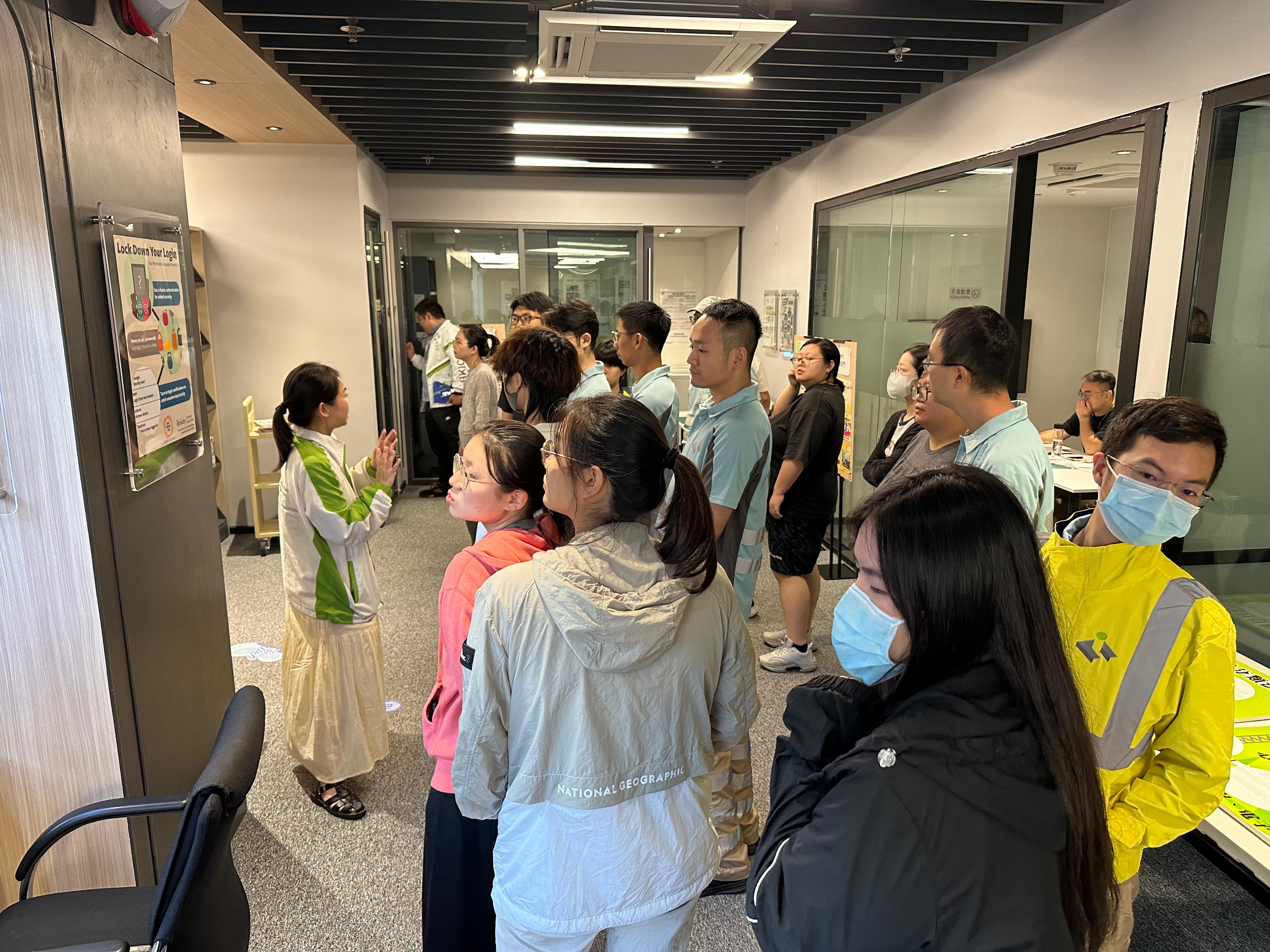 学习资源中心迎新导赏团