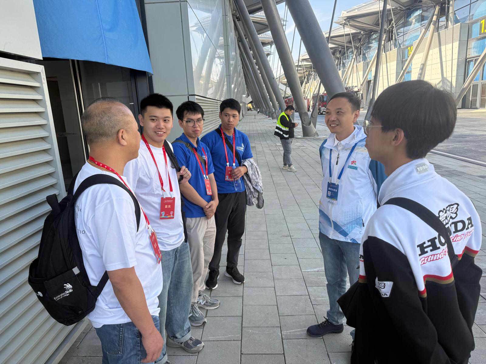WorldSkills Team Visits Zhengzhou to Observe the 3rd Vocational Skills Competition 