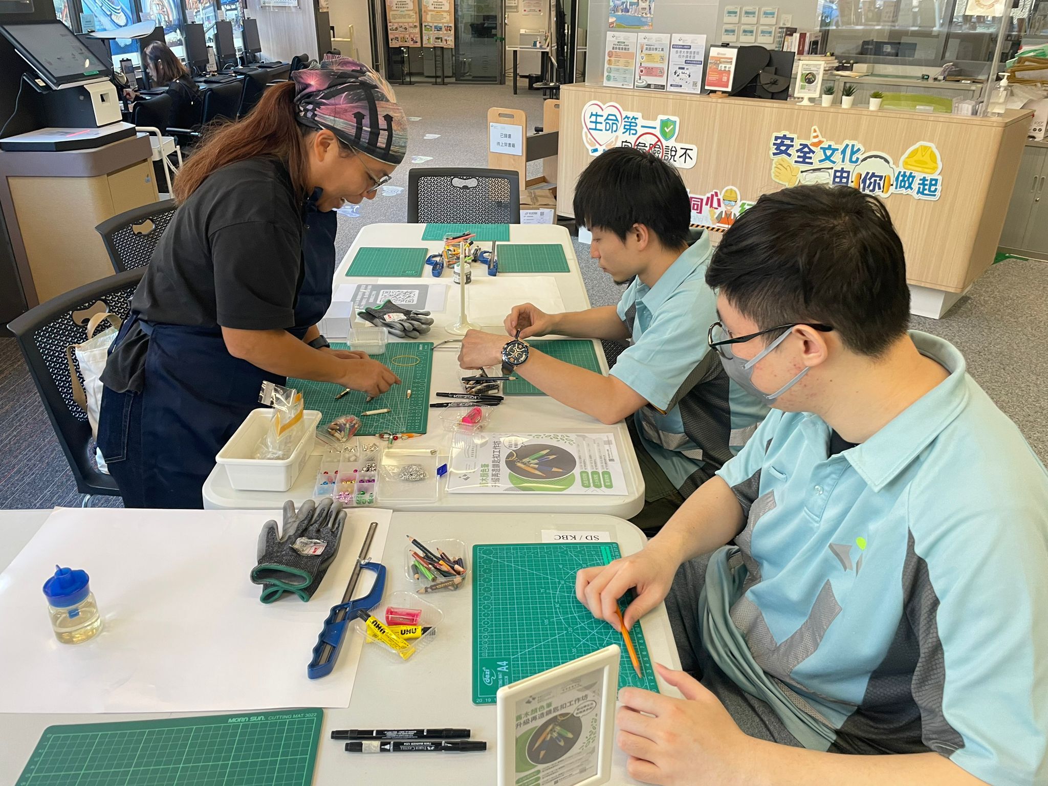 Upcycling Old Colored Pencils into Keychain Workshop