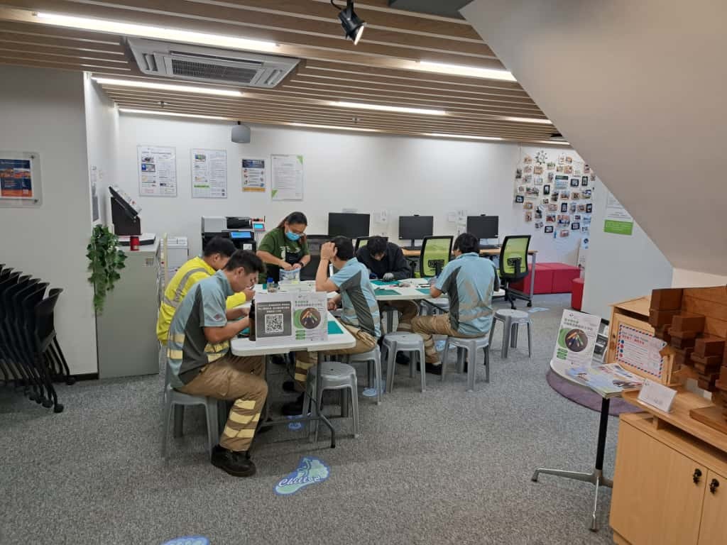 Upcycling Old Colored Pencils into Keychain Workshop