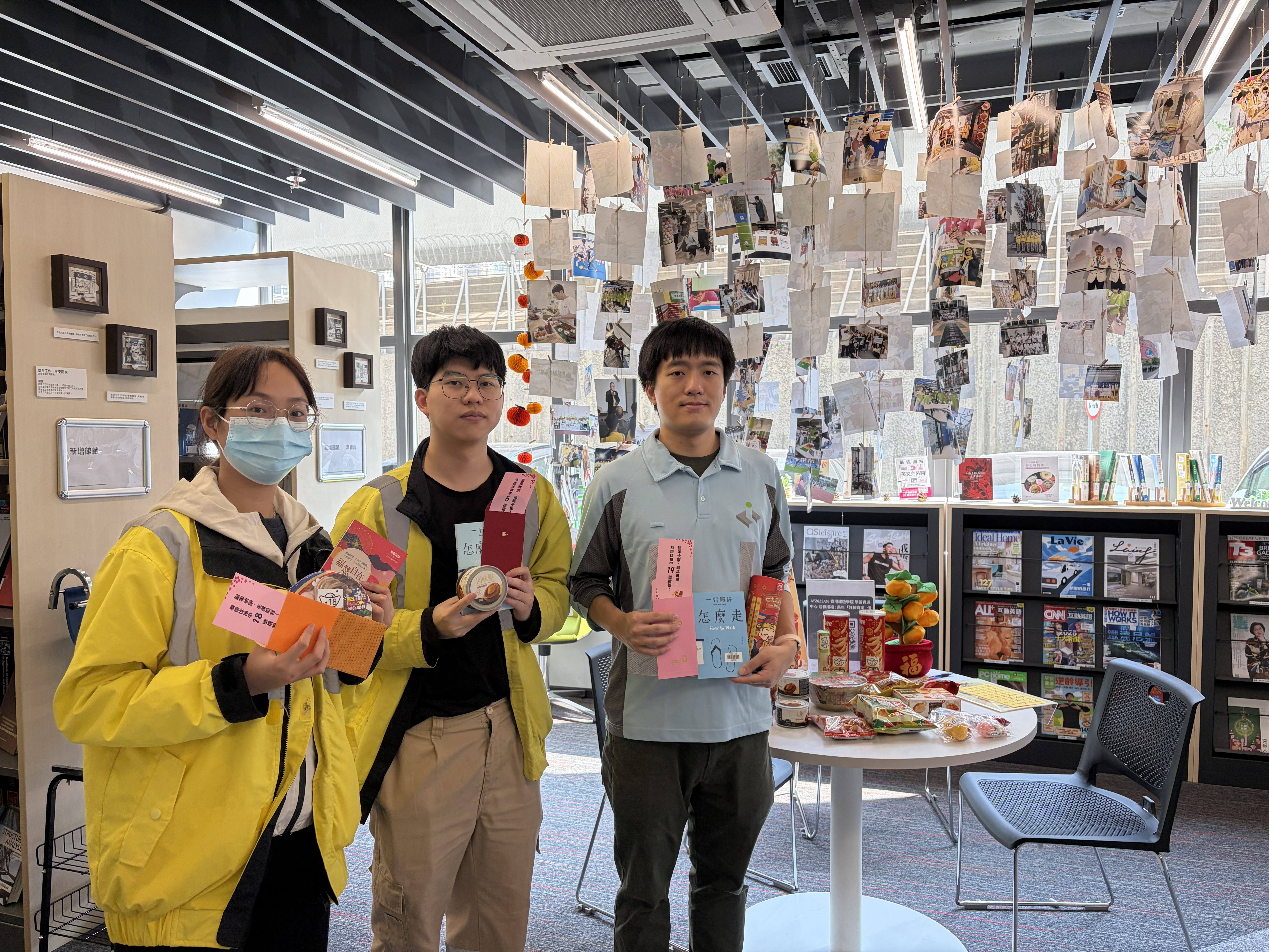 迎春接福 : 馬年「好柿齊來 . 借書接福」的圖片