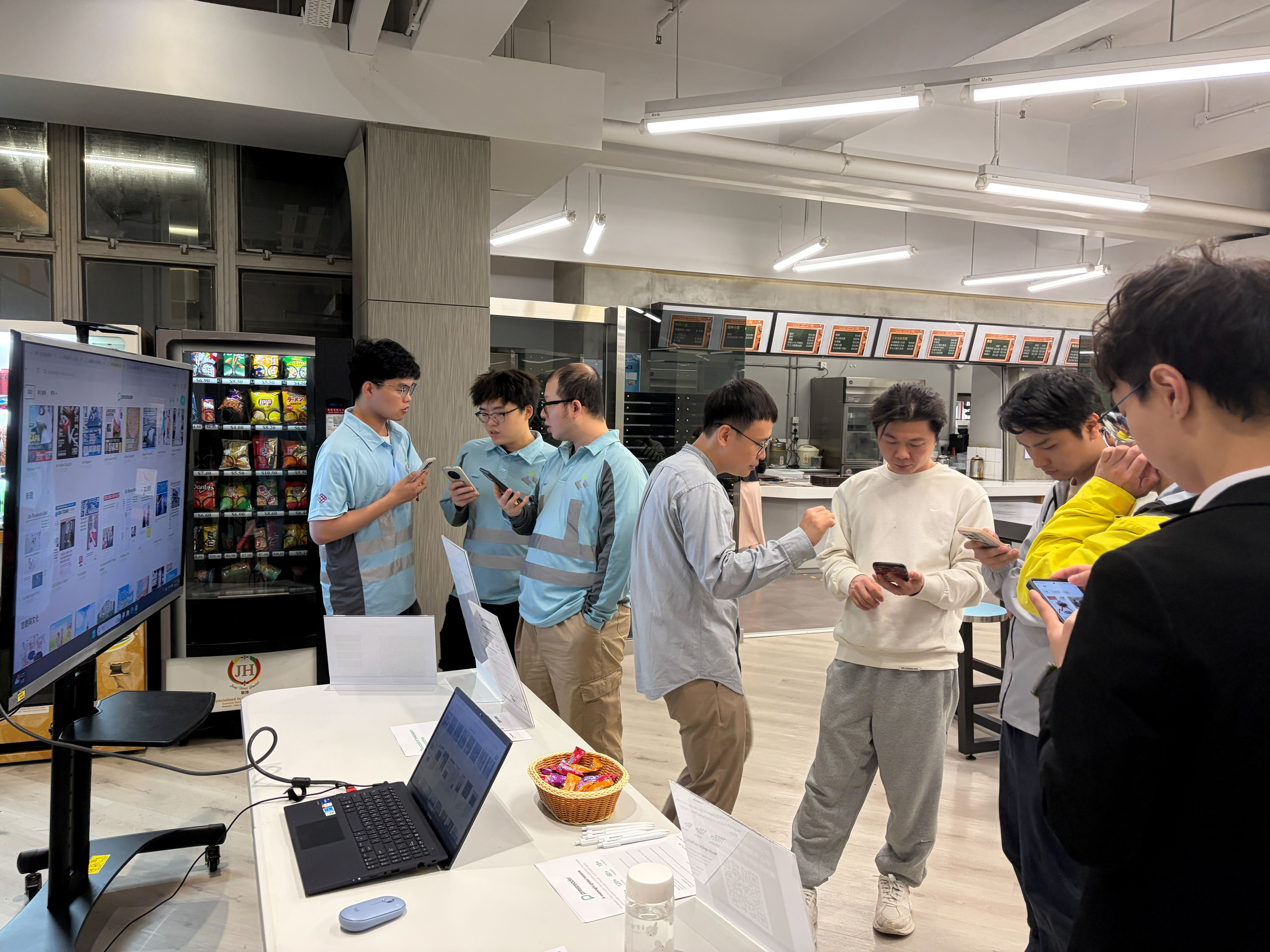 午间学堂：PressReader 电子报刊使用教学