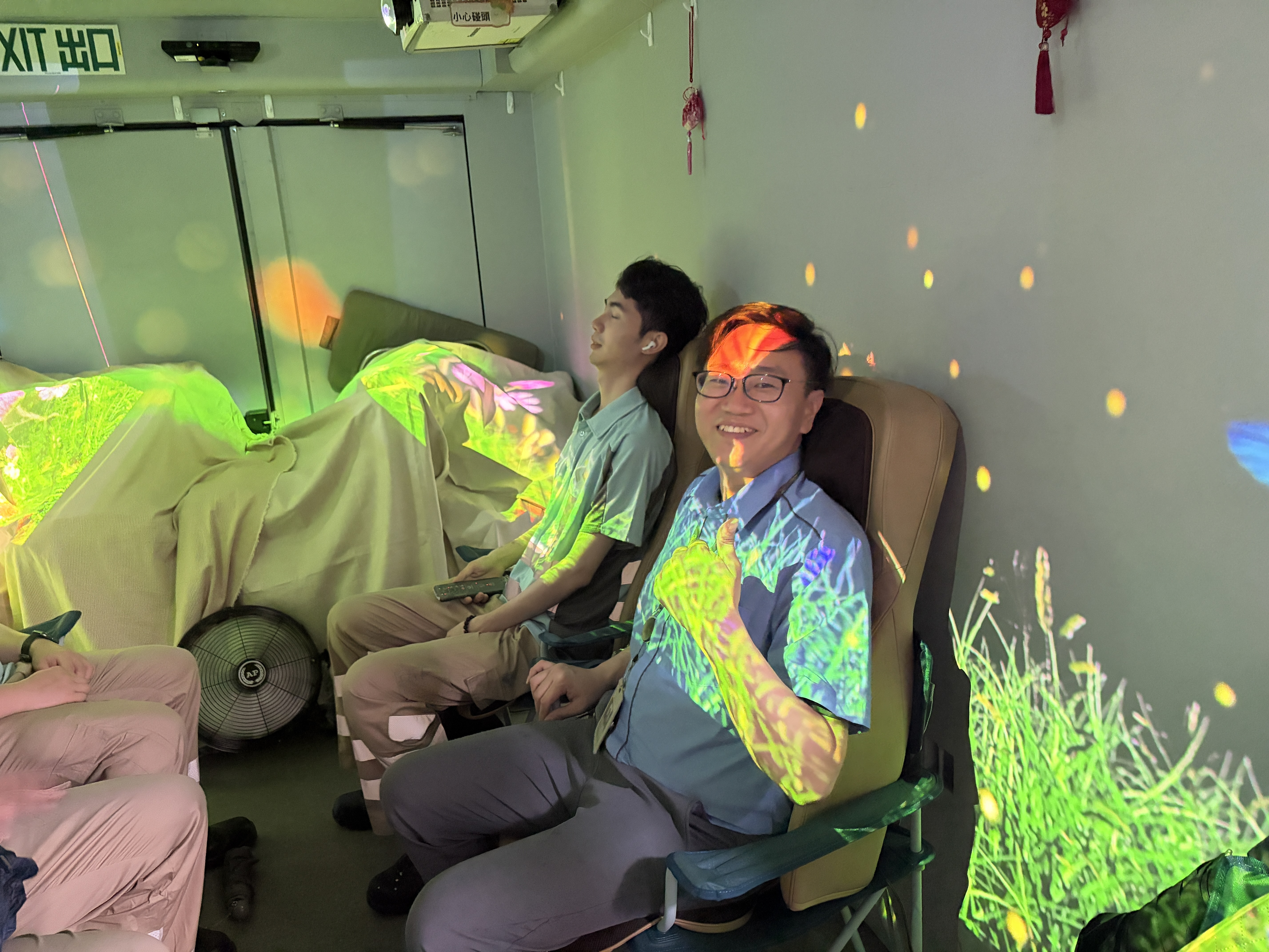 「精神健康流动宣传车」午间活动