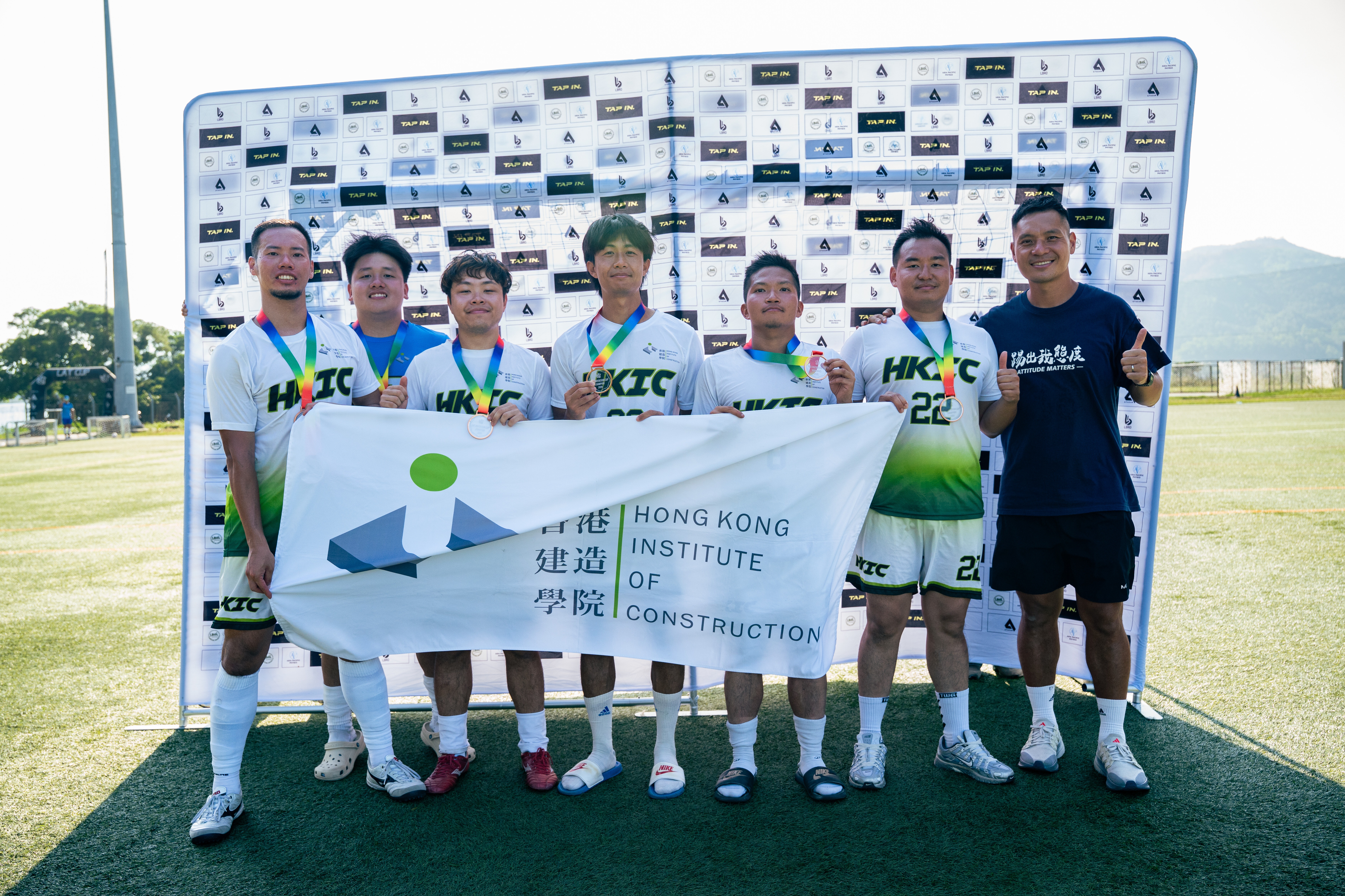 香港建造学院足球代表队勇夺「LAT Cup Autumn 2026」碟赛冠军