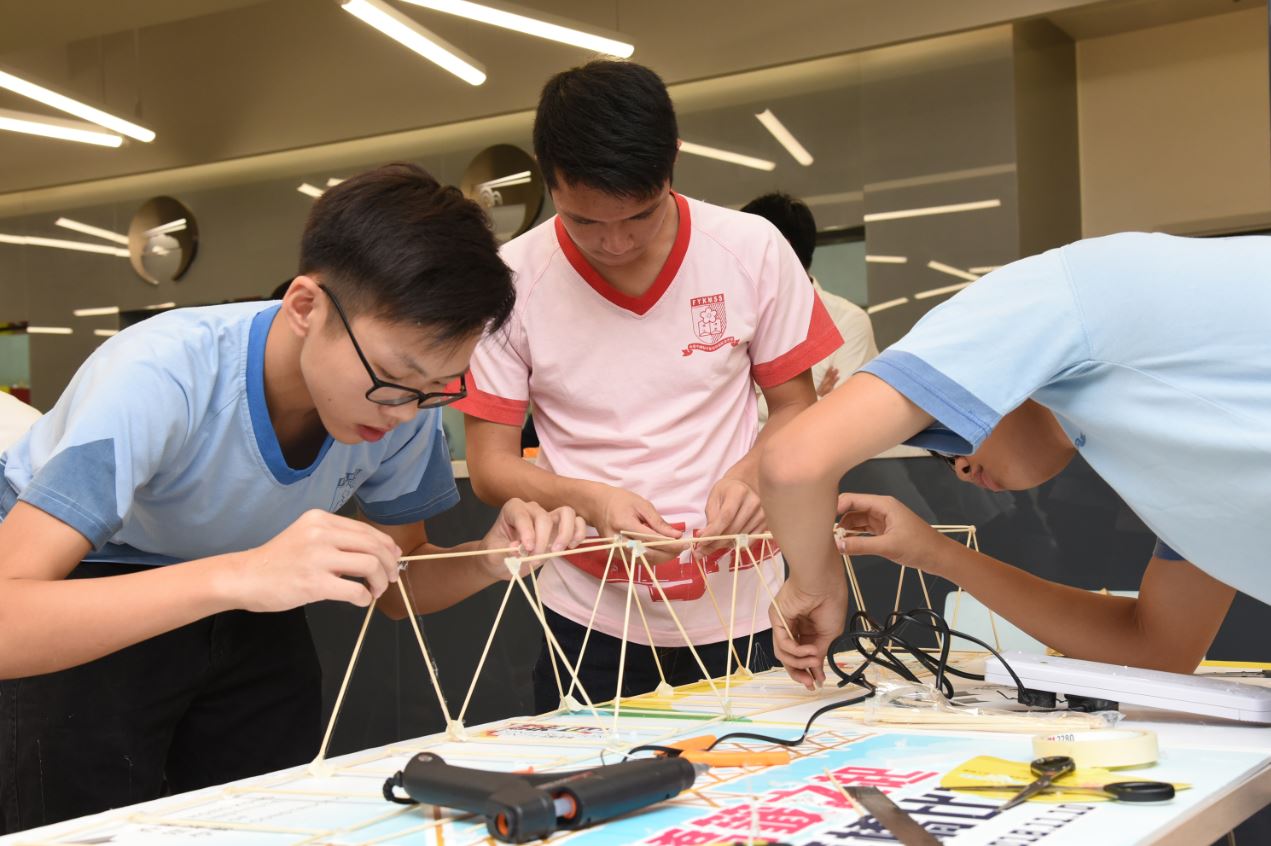 「STEM 活動日」- 「橋籤之起」築橋比賽